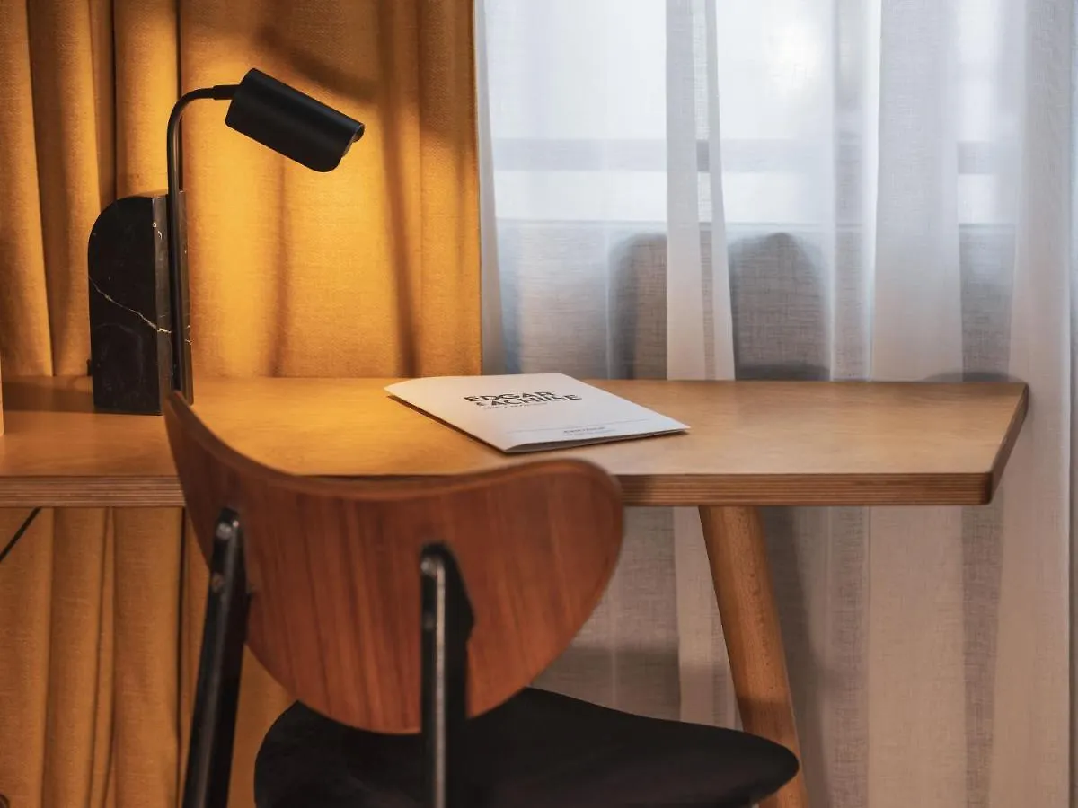 פריז Hotel Edgar & Achille צרפת