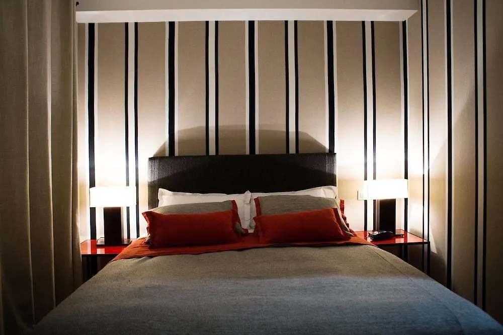 Hotel Edgar & Achille Paris 3*,  France